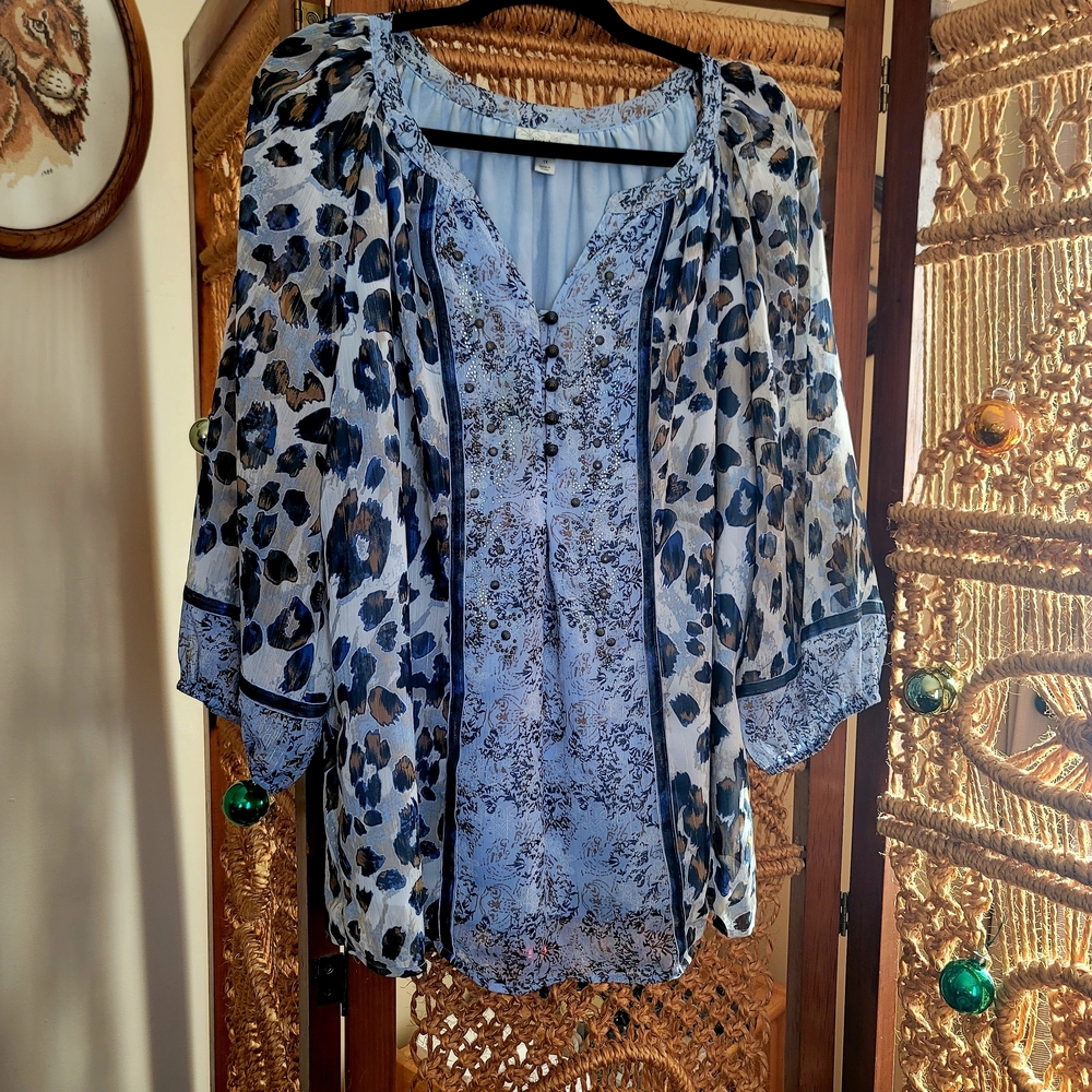 Gorgeous Dressbarn Blue and Black Patterned Blouse With A Hint Of Sparkel!